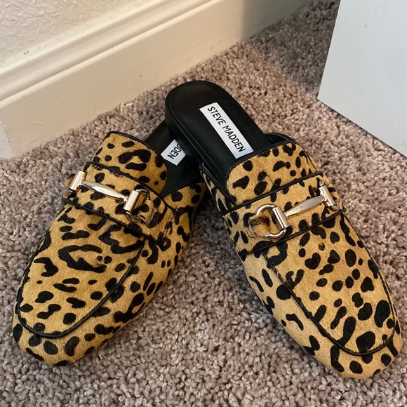Steve Madden Cheetah Mules - Picture 1 of 3